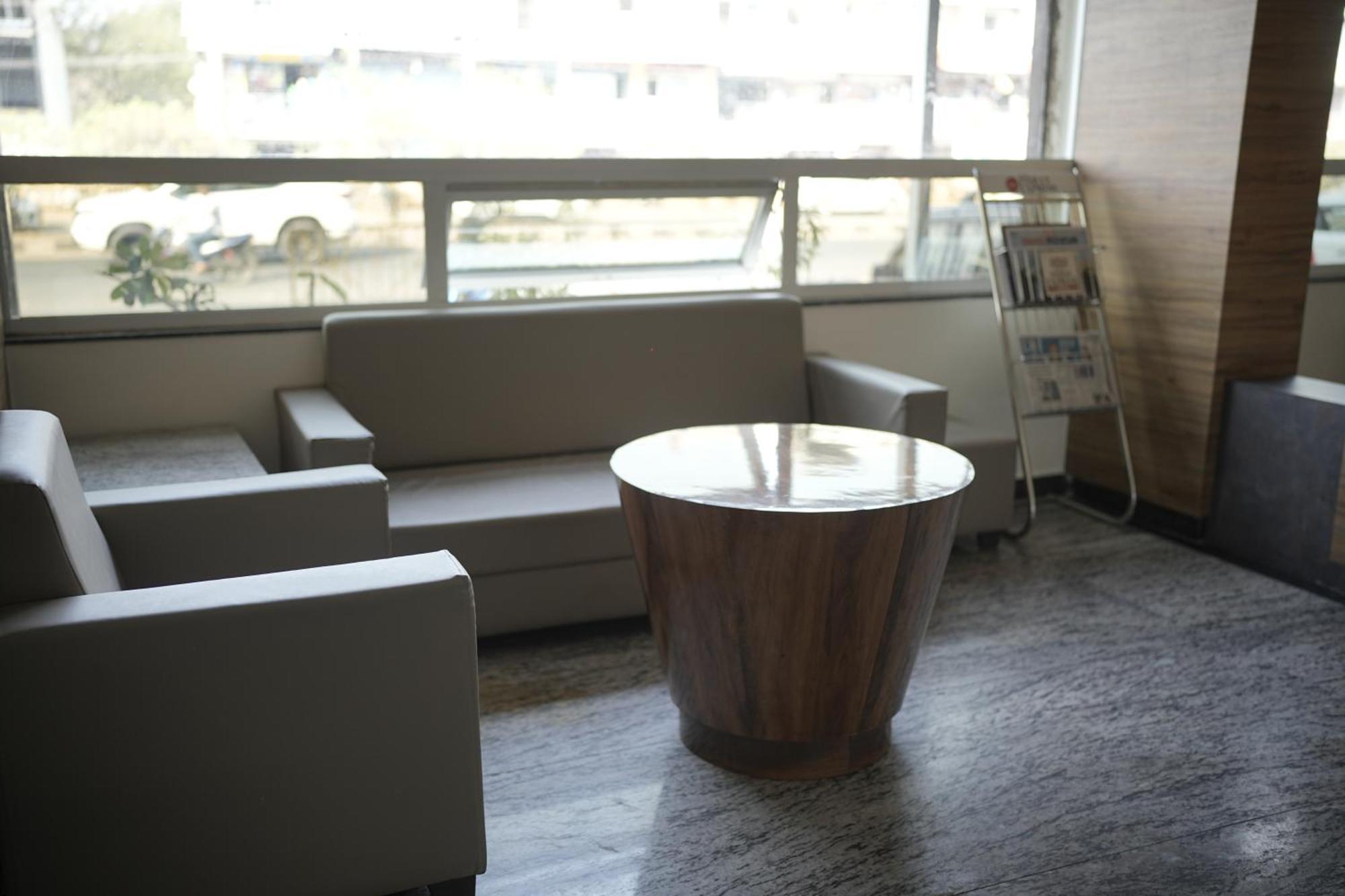 Atharva Hotel Kalaburagi Dış mekan fotoğraf