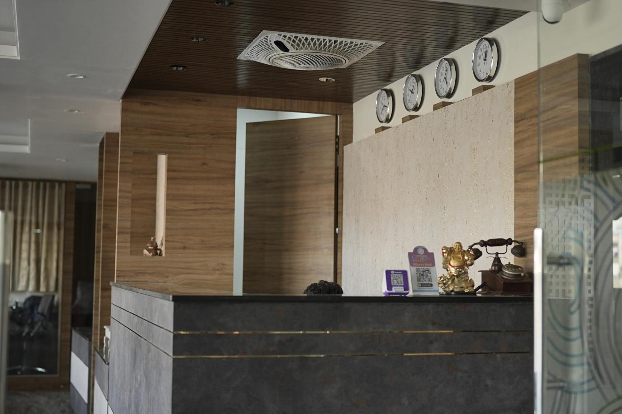 Atharva Hotel Kalaburagi Dış mekan fotoğraf