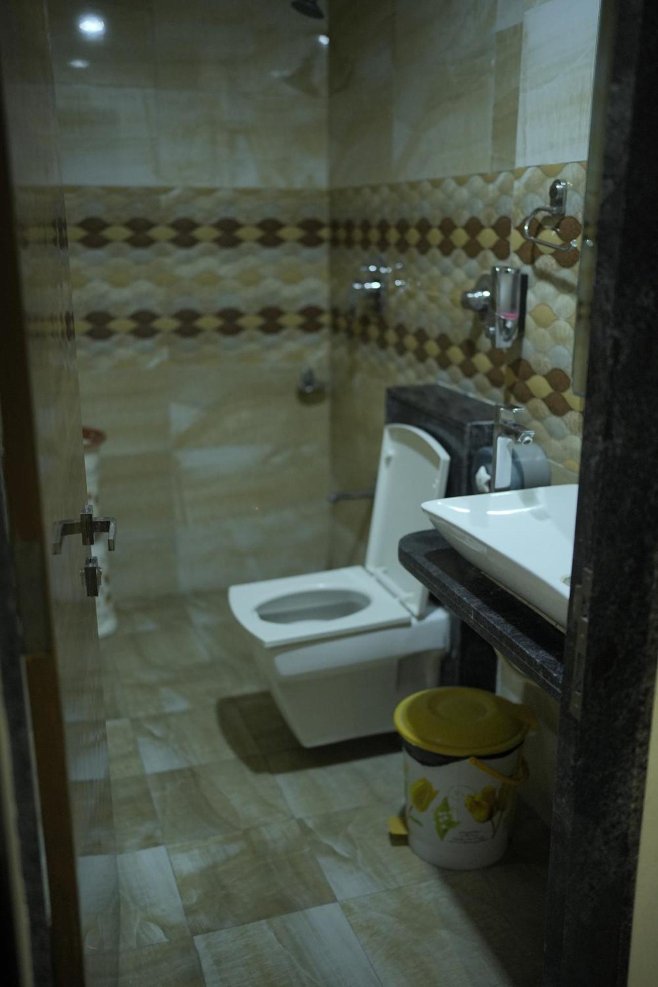 Atharva Hotel Kalaburagi Dış mekan fotoğraf